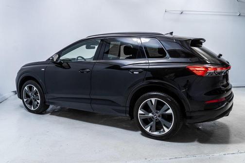 2024 Audi Q4 e-tron Prestige 50 quattro