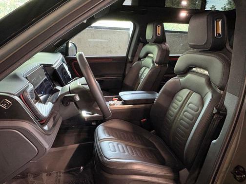 Green 2023 Rivian R1S Launch Edition