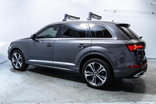 2021 Audi Q7 55 Premium Plus