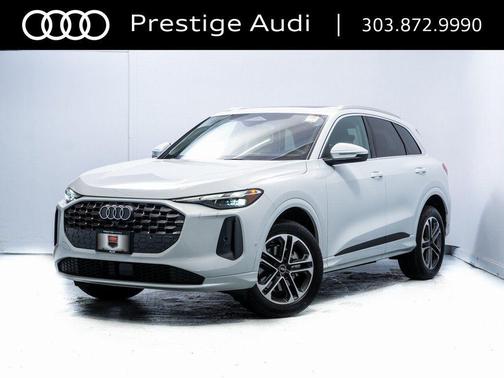 Glacier White Metallic 2025 Audi Q5 Premium TFSI quattro S tronic