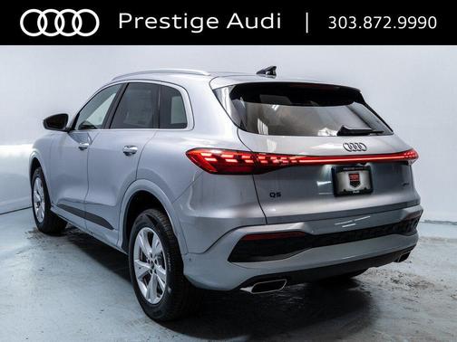 Florett Silver Metallic 2025 Audi Q5 Premium TFSI quattro S tronic