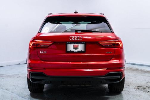 2024 Audi Q3 Premium 45 TFSI S line quattro Tiptronic