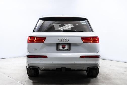 Glacier White Metallic 2019 Audi Q7 55 Prestige