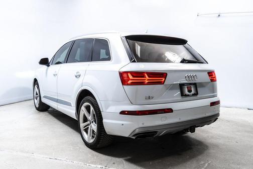 Glacier White Metallic 2019 Audi Q7 55 Prestige