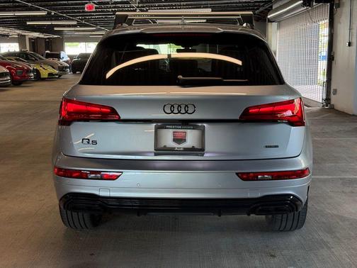 Florett Silver Metallic 2024 Audi Q5 e 55 S line Premium Plus
