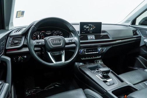 2020 Audi Q5 45 Prestige