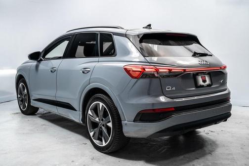 2024 Audi Q4 e-tron Premium Plus 55 quattro