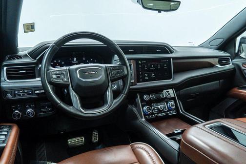 White Frost Tricoat 2024 GMC Yukon XL Denali Ultimate