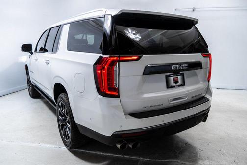 White Frost Tricoat 2024 GMC Yukon XL Denali Ultimate