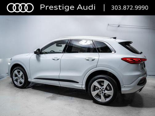 Glacier White Metallic 2025 Audi Q5 Premium Plus TFSI quattro S tronic