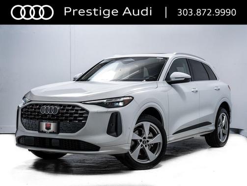 Glacier White Metallic 2025 Audi Q5 Premium Plus TFSI quattro S tronic