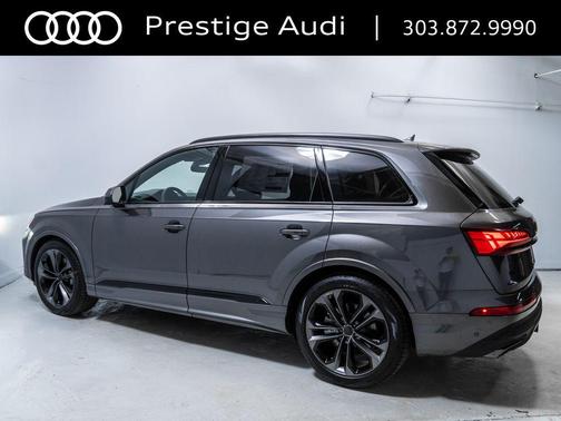 Samurai Gray Metallic 2026 Audi Q7 55 Premium Plus