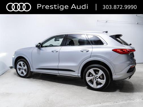 Florett Silver Metallic 2026 Audi Q5 Premium Plus TFSI quattro S tronic