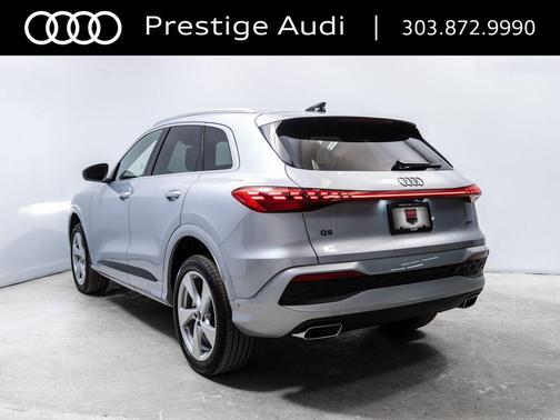 Florett Silver Metallic 2026 Audi Q5 Premium Plus TFSI quattro S tronic