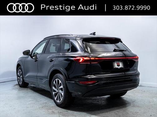 2025 Audi Q6 e-tron Premium Plus quattro