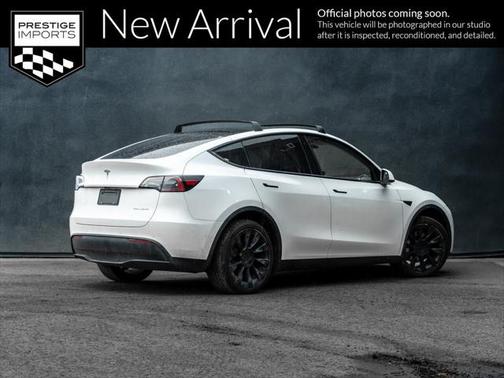 2022 Tesla Model Y Long Range Dual Motor All-Wheel Drive