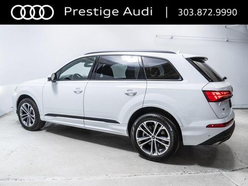 Glacier White Metallic 2026 Audi Q7 45 Premium