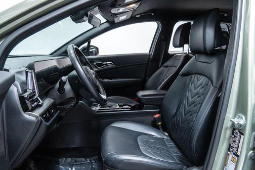 Jungle Green 2023 Kia Sportage X-Line