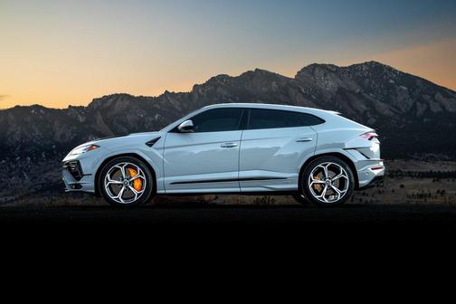 2024 Lamborghini Urus S