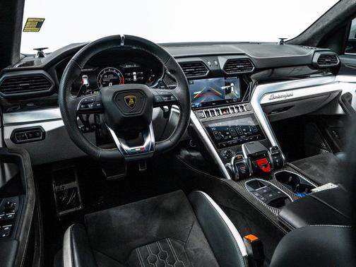 2024 Lamborghini Urus S