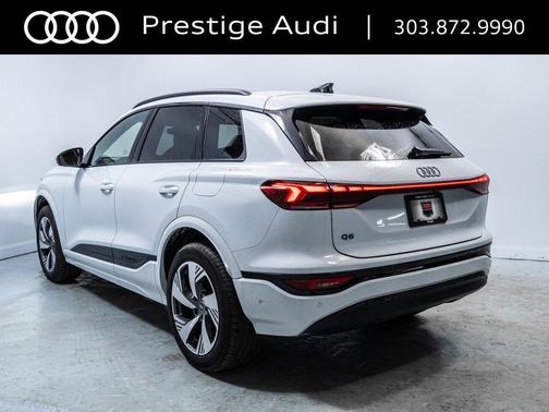 2025 Audi Q6 e-tron Premium Plus quattro