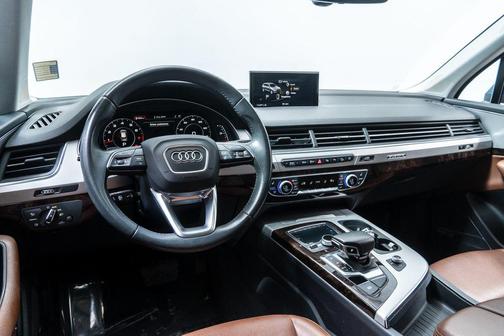 Blue 2019 Audi Q7 45 Premium Plus