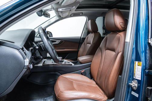 Blue 2019 Audi Q7 45 Premium Plus