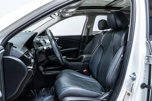 Platinum White Pearl 2024 Acura RDX Technology Package
