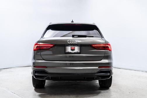 Chronos Gray Metallic 2022 Audi Q3 45 S line Premium Plus