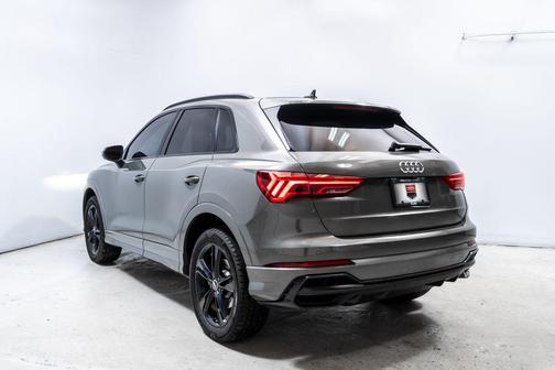 Chronos Gray Metallic 2022 Audi Q3 45 S line Premium Plus
