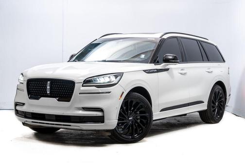 Pristine White Metallic Tri-Coat 2024 Lincoln Aviator Reserve AWD