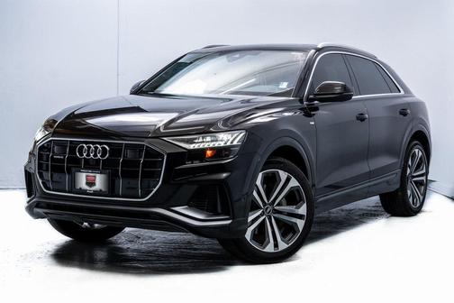 2022 Audi Q8 55 Premium Plus