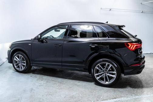 2024 Audi Q3 Premium 45 TFSI S line quattro Tiptronic