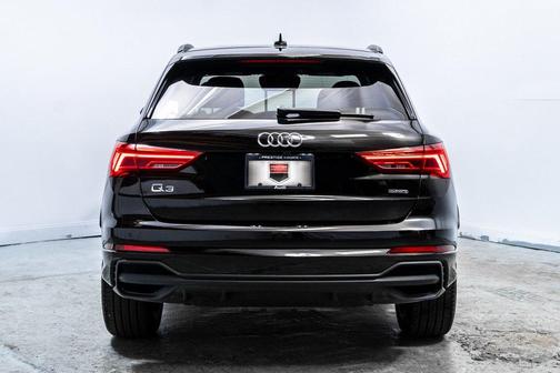 2024 Audi Q3 Premium 45 TFSI S line quattro Tiptronic