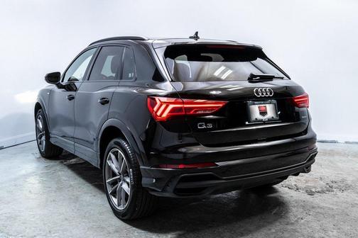 2024 Audi Q3 Premium 45 TFSI S line quattro Tiptronic