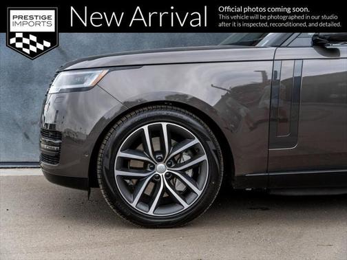 2025 Land Rover Range Rover P550e SE