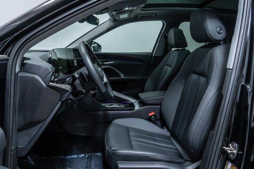Mythos Black Metallic 2025 Audi Q5 Premium TFSI quattro S tronic