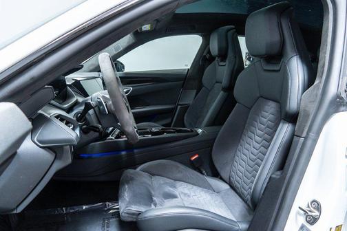 2024 Audi e-tron GT Prestige quattro