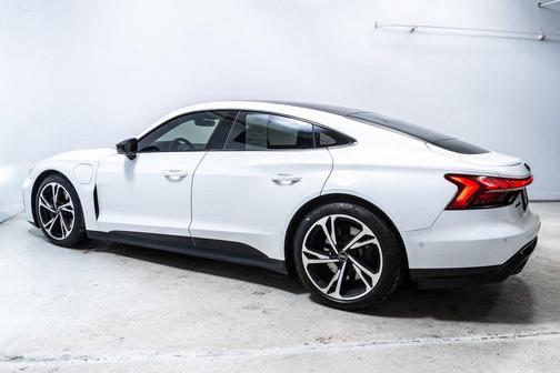 2024 Audi e-tron GT Prestige quattro