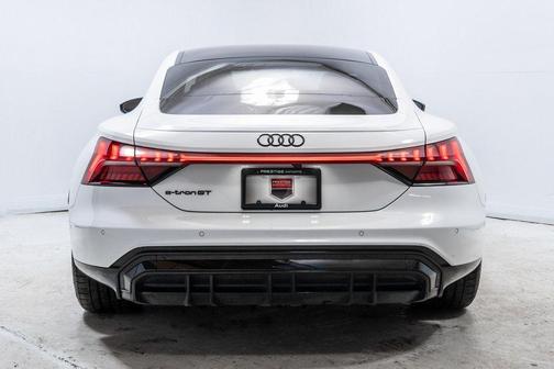 2024 Audi e-tron GT Prestige quattro