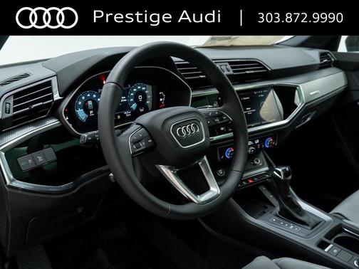 2025 Audi Q3 Premium 45 TFSI S line quattro Tiptronic