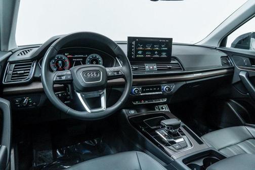 2025 Audi Q5 40 Premium