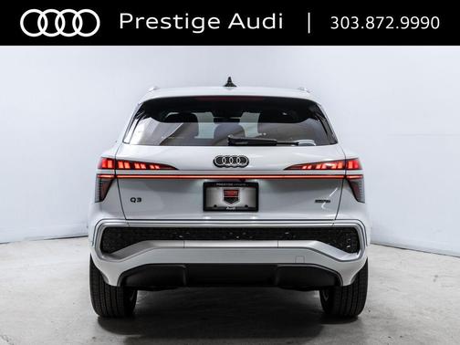 Glacier White Metallic 2026 Audi Q3 TFSI quattro S tronic