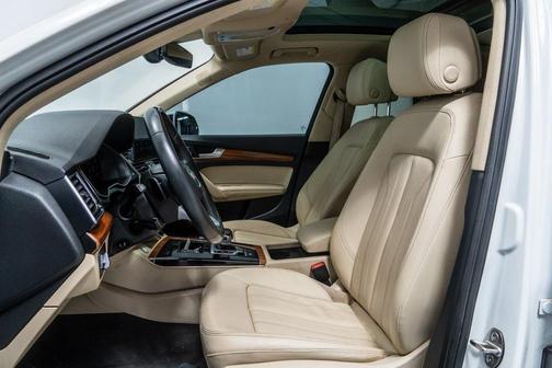 2023 Audi Q5 45 S line Premium Plus