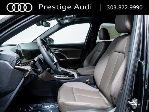 Mythos Black Metallic 2025 Audi Q5 Premium TFSI quattro S tronic