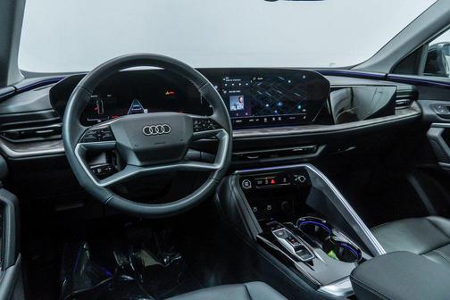 Mythos Black Metallic 2025 Audi Q5 Premium TFSI quattro S tronic