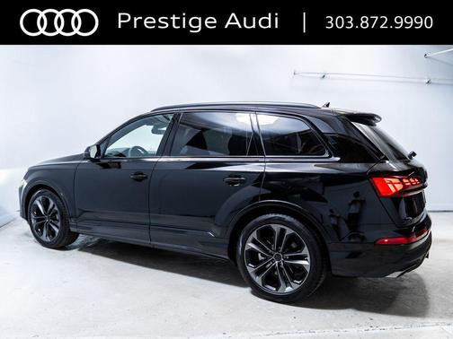 Mythos Black Metallic 2026 Audi Q7 55 Prestige