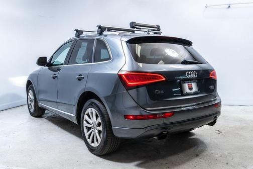 Daytona Gray Pearl Effect 2016 Audi Q5 2.0T Premium Plus
