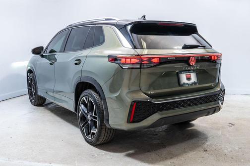 Avocado Green w/Deep Black Roof 2025 Volkswagen Tiguan 2.0T SEL R-Line 4MOTION