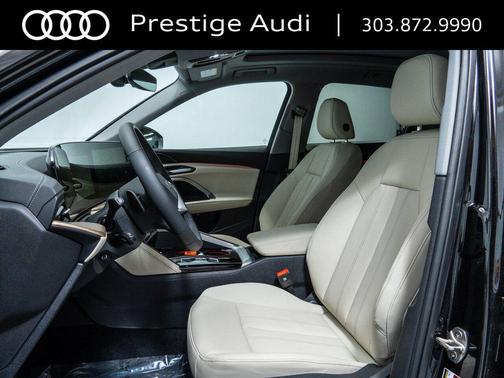 Mythos Black Metallic 2025 Audi Q5 Premium TFSI quattro S tronic